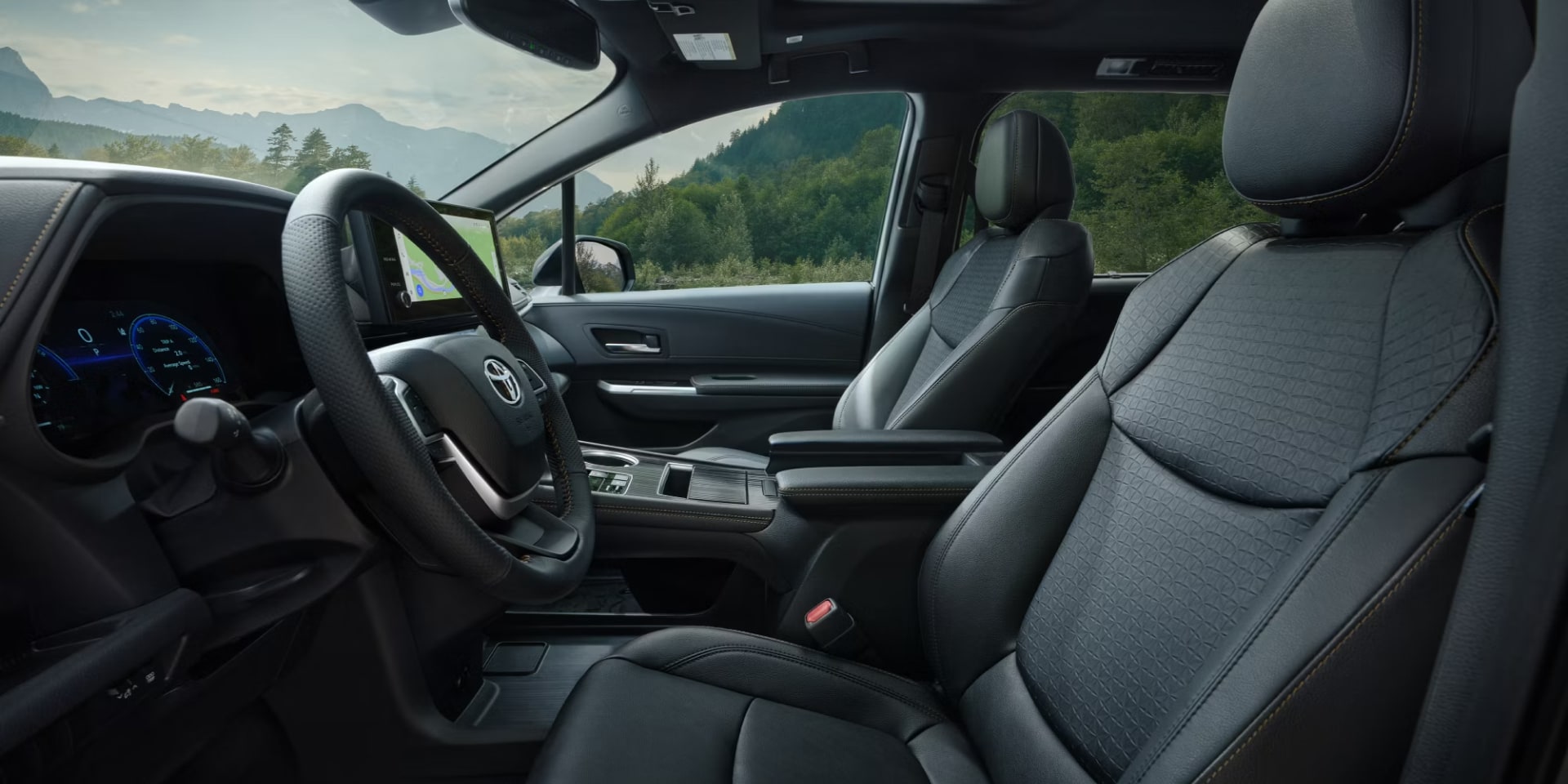 2025 Toyota Sienna front seats