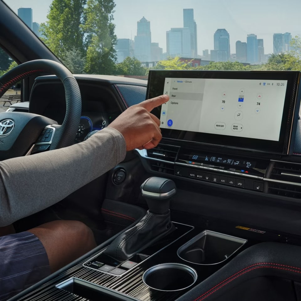 2025 Toyota Sienna touchscreen controls
